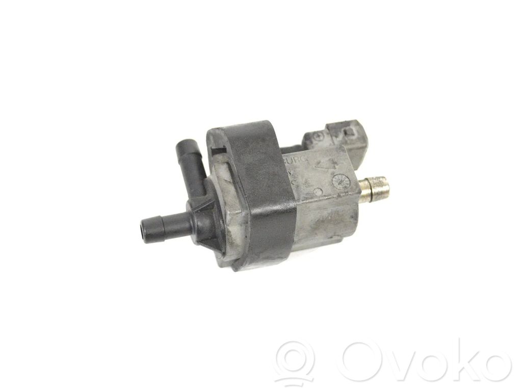 Audi TT Mk1 Zawór podciśnienia / Elektrozawór turbiny 