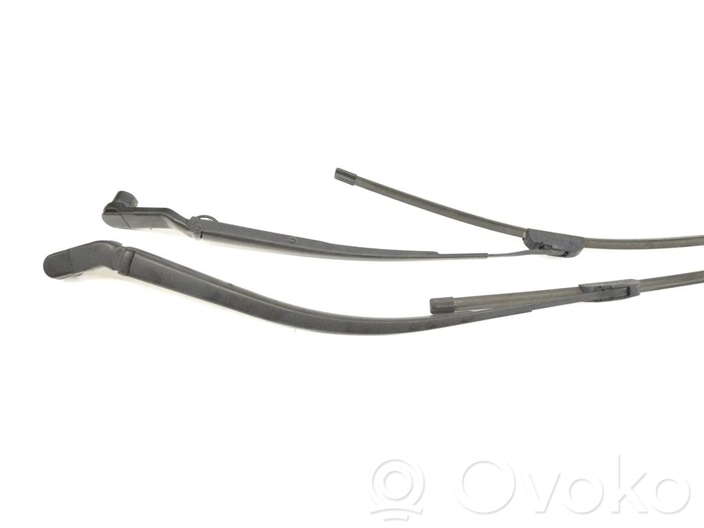 Mazda 6 Windshield/front glass wiper blade 