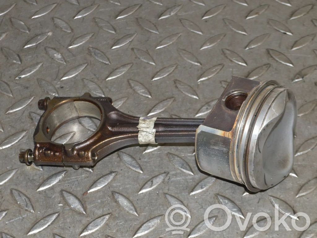 Volkswagen Golf V Piston 