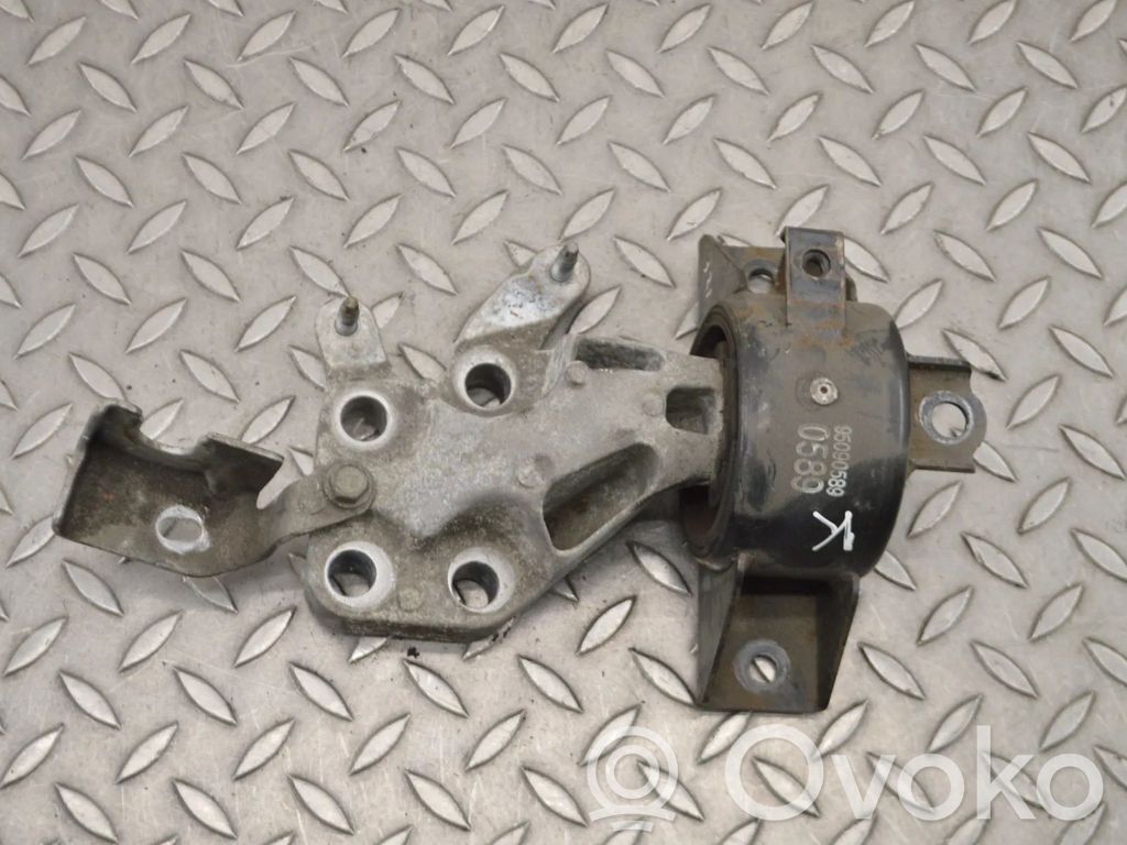 Engine mounting bracket   95090589