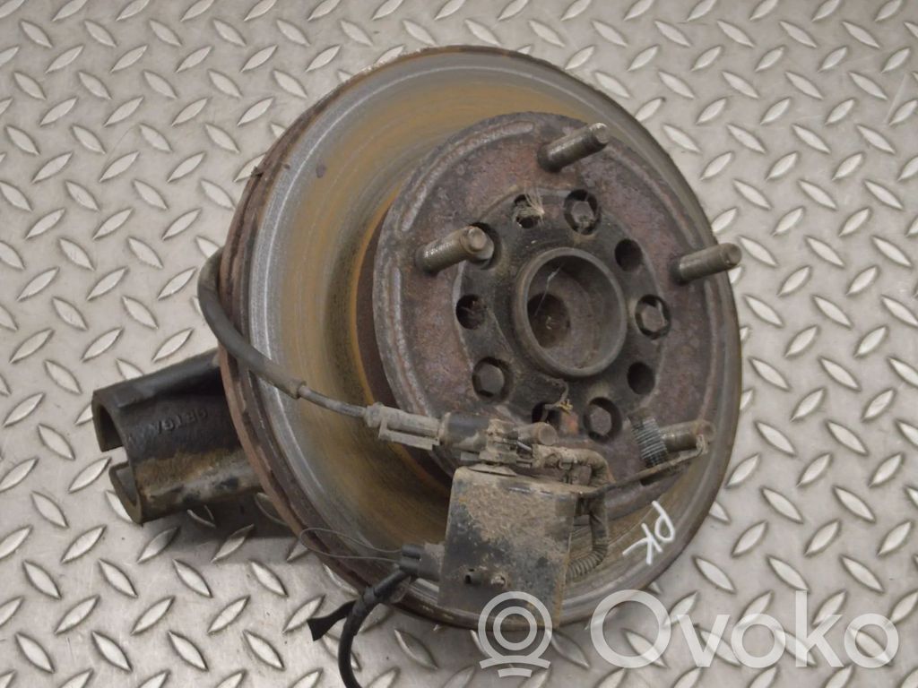 Front wheel hub