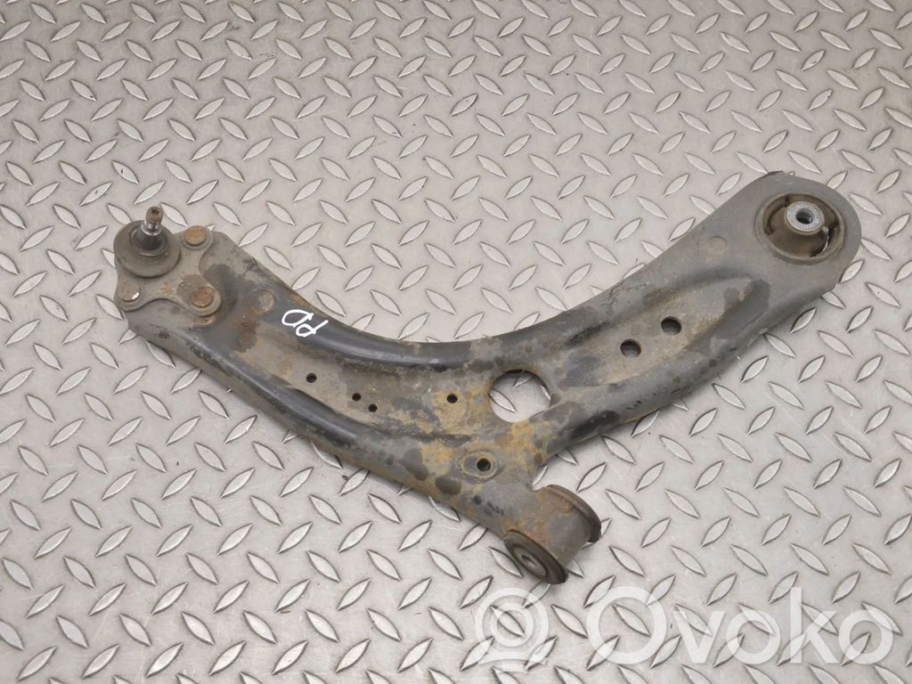 Volkswagen Golf VII Front lower control arm/wishbone 