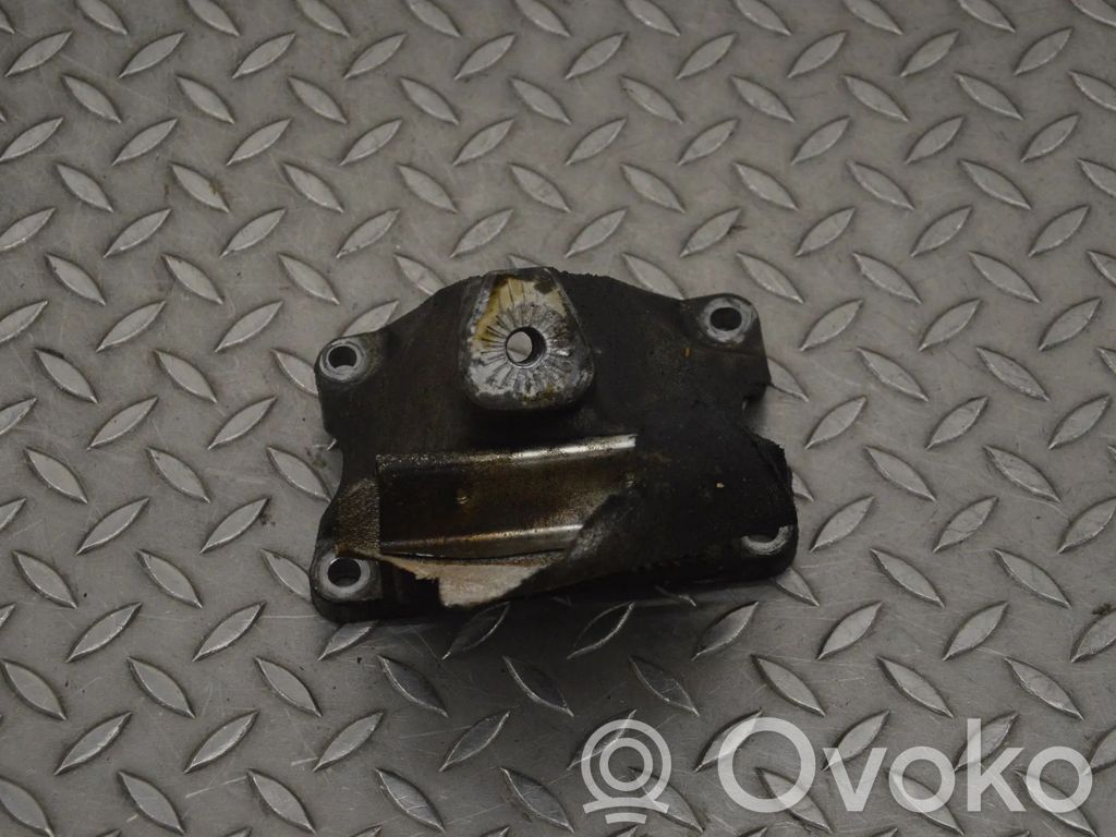 Audi A4 S4 B8 8K Engine mounting bracket 