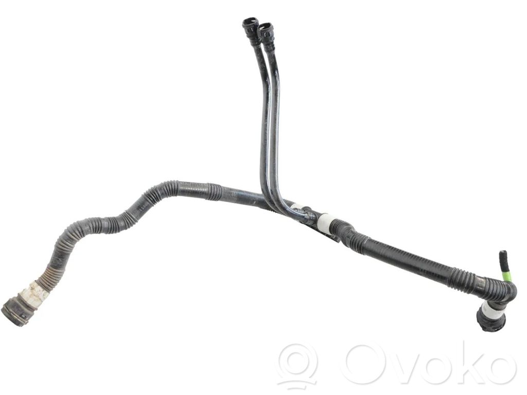 Tesla Model Y Engine coolant pipe/hose 