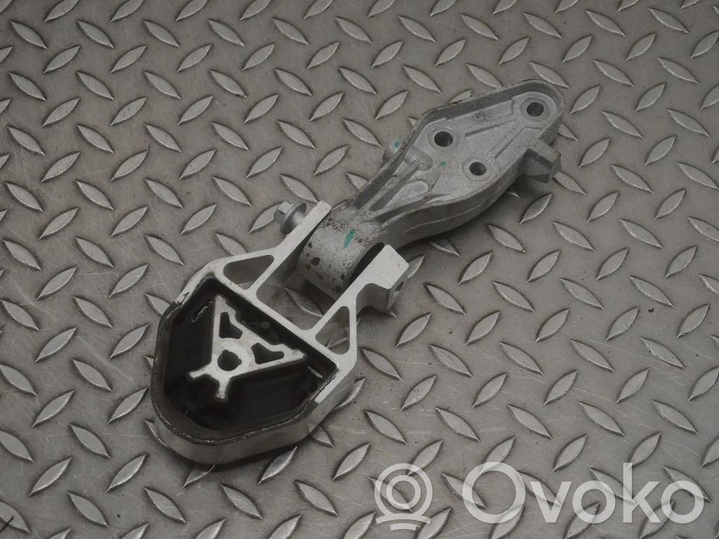 Volvo XC40 Engine mount bracket 