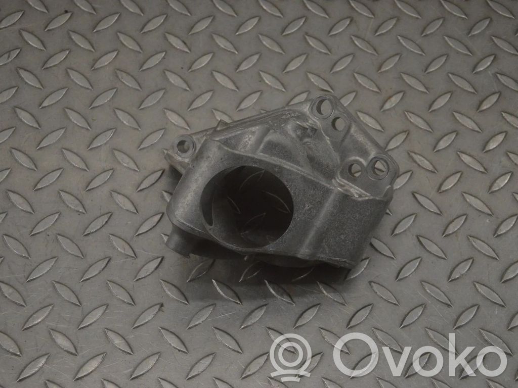 Volvo XC40 Inne części komory silnika 