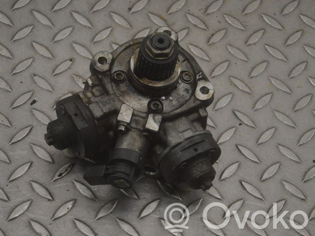 Audi Q7 4M Pompe d'injection de carburant à haute pression 