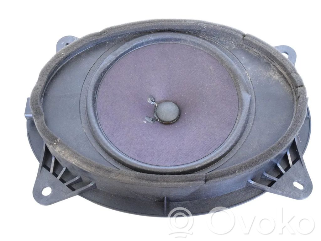 Subaru Outback (BS) Front door speaker 