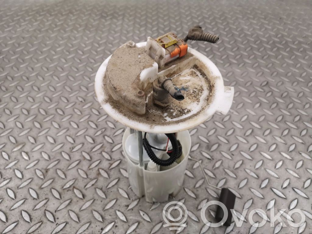 Chrysler Ypsilon Bomba interna de combustible 