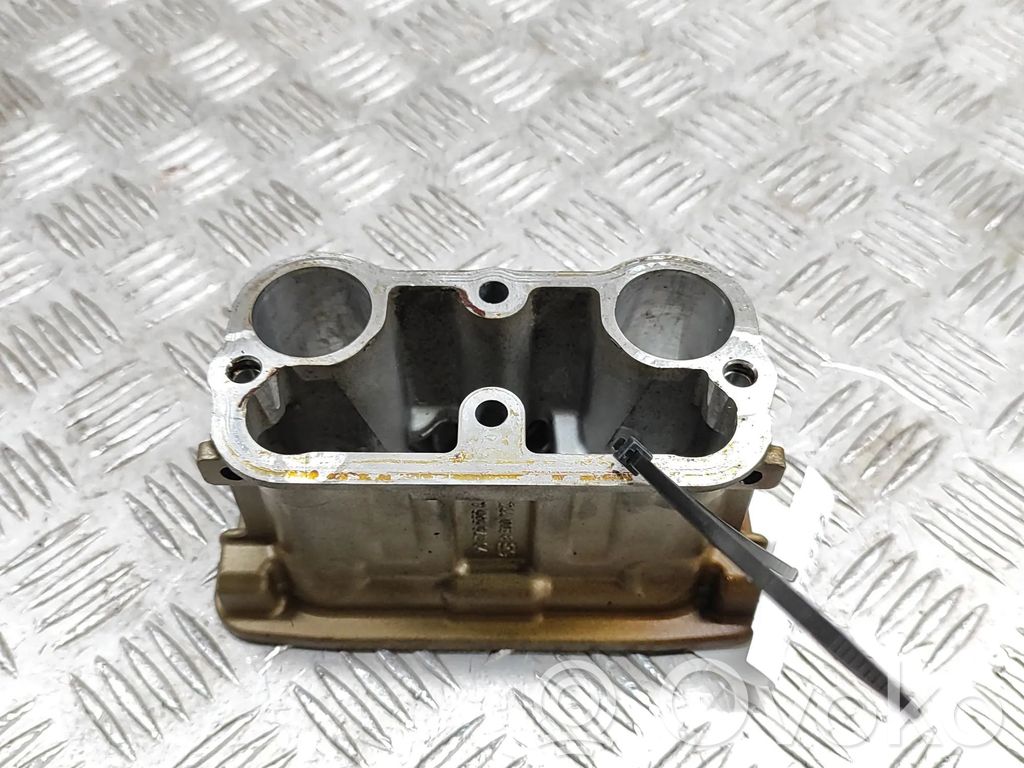 BMW 4 F32 F33 Muu moottoritilan osa 