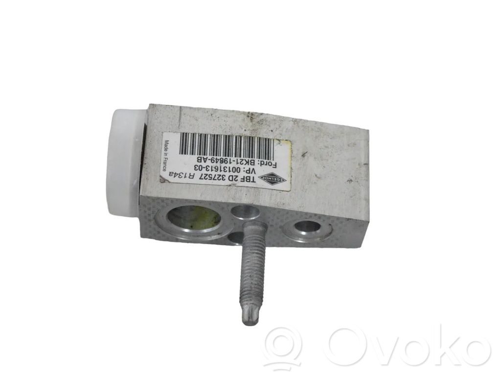 Ilmastointilaitteen putki (A/C)   BK2119849AB