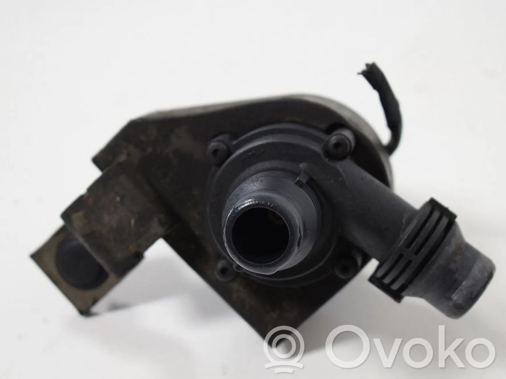 Zusatzwasserpumpe   6917700