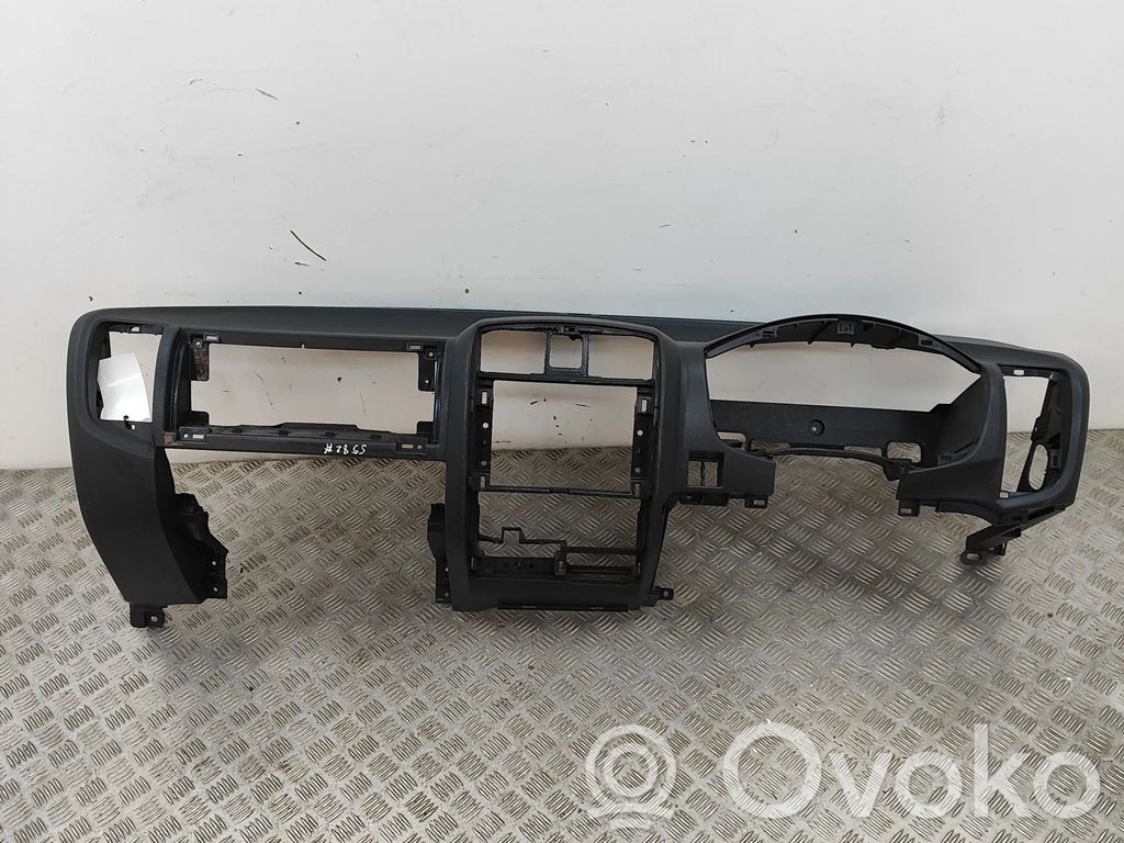 Panelė   8974059690