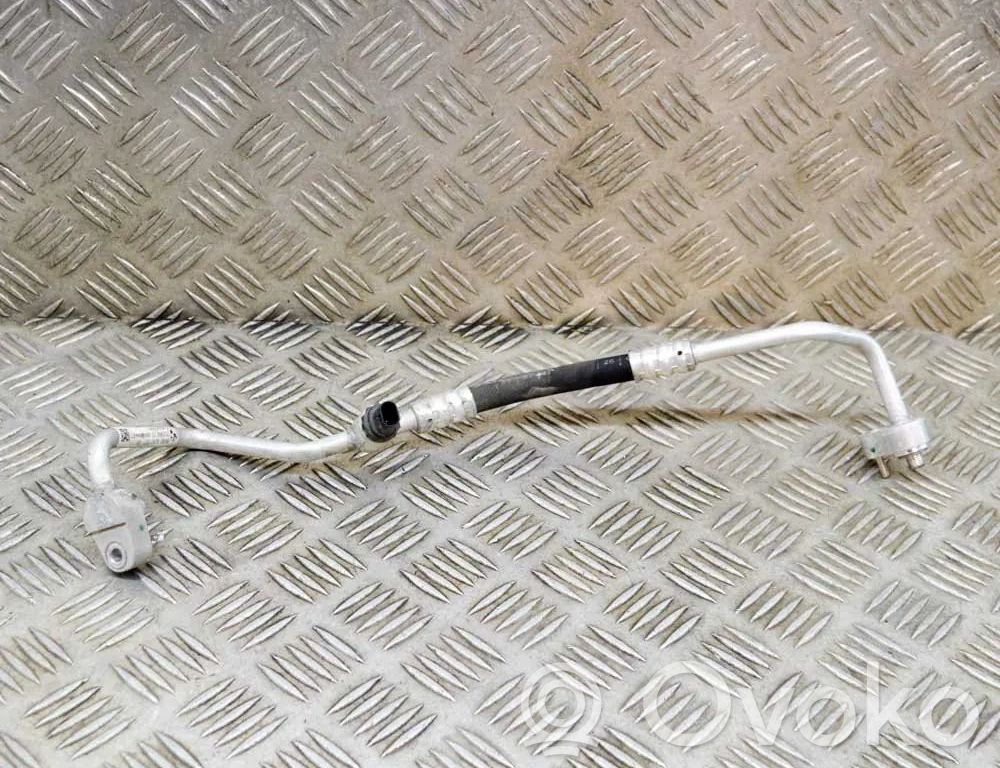 BMW i3 Ilmastointilaitteen putki (A/C) 