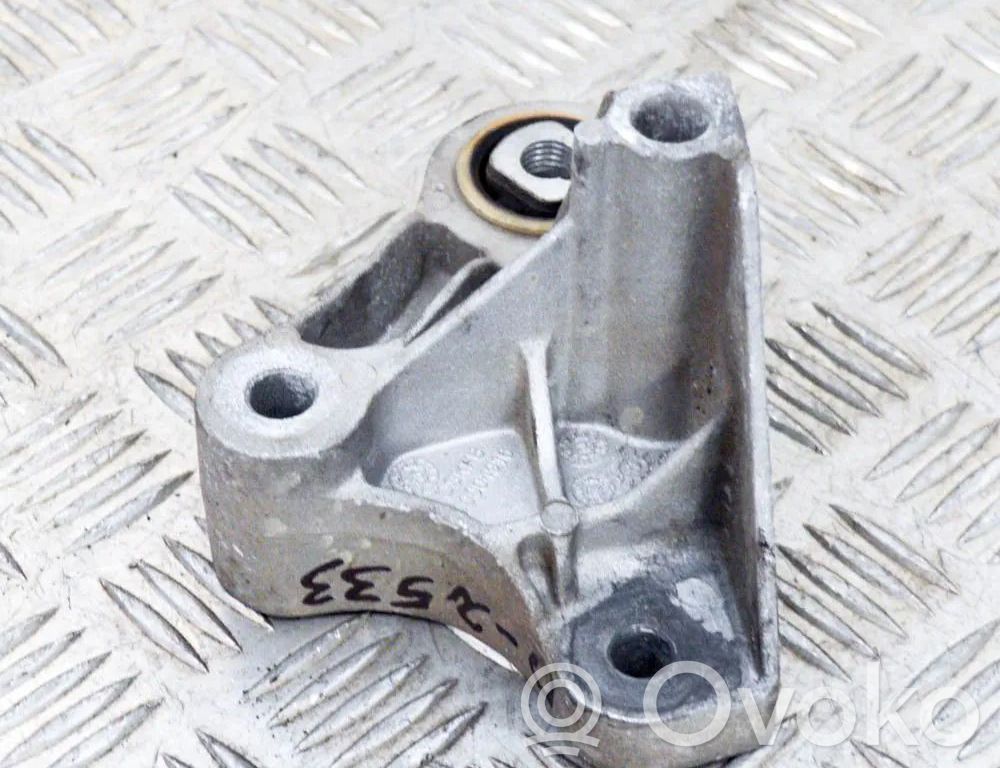 Gearbox mounting bracket   CV616P093ZE