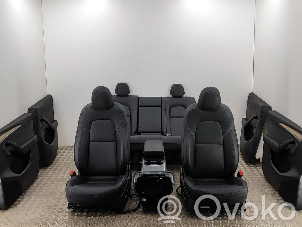 Tesla Model Y Sisustussarja 