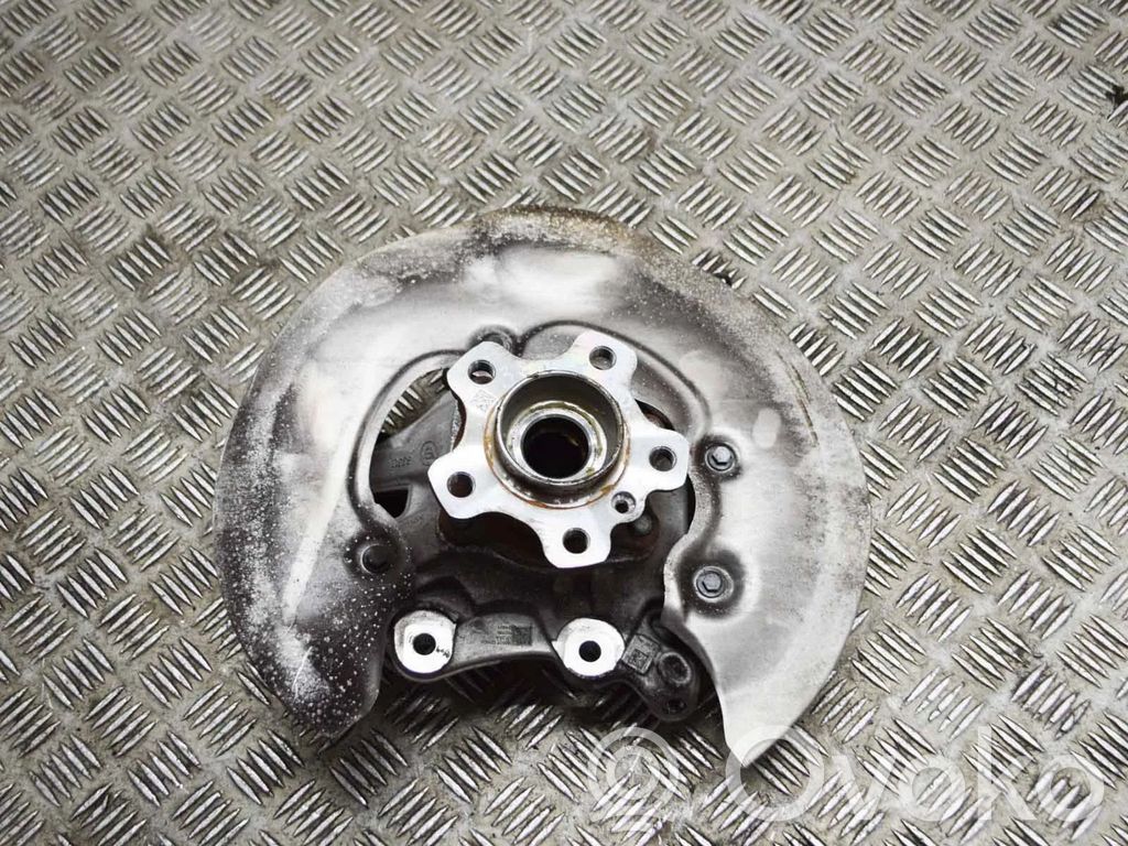 Cubo de rueda trasera   6894815,0265007332