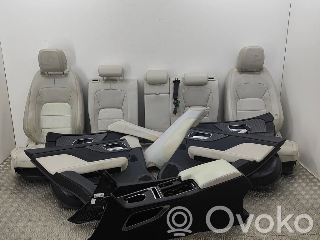 Jaguar F-Pace Innenraum komplett 