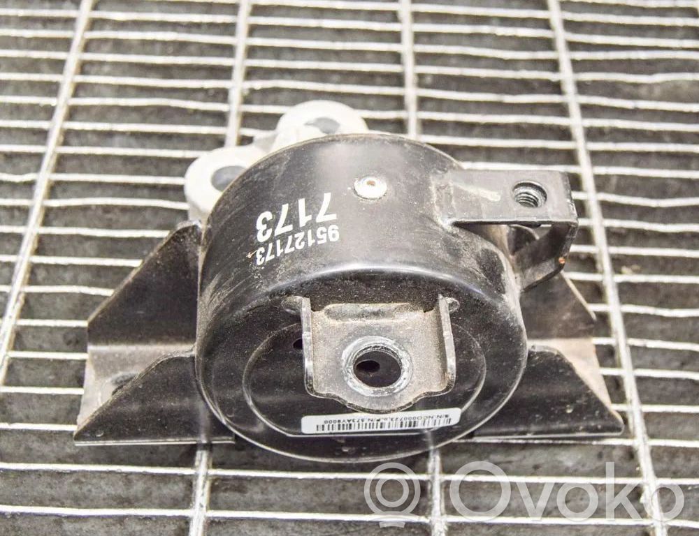Opel Mokka Engine mount bracket 