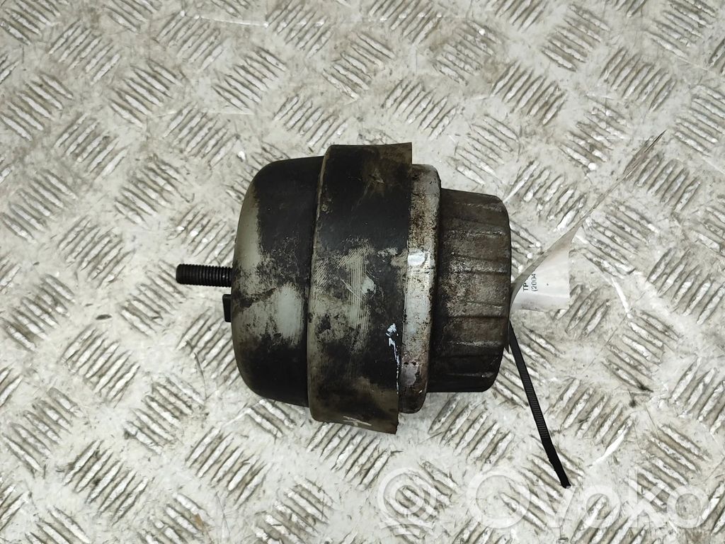 Audi A3 S3 8P Engine mount bracket 