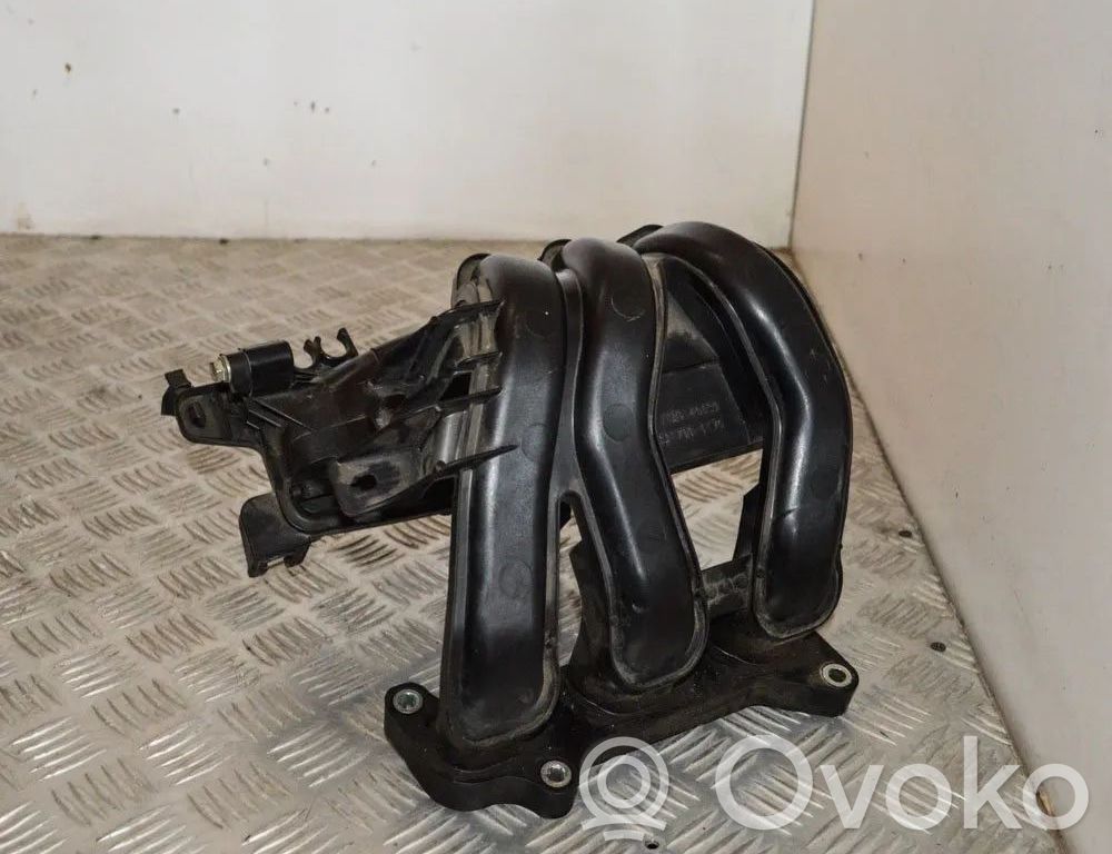 Toyota iQ Colector de admisión 
