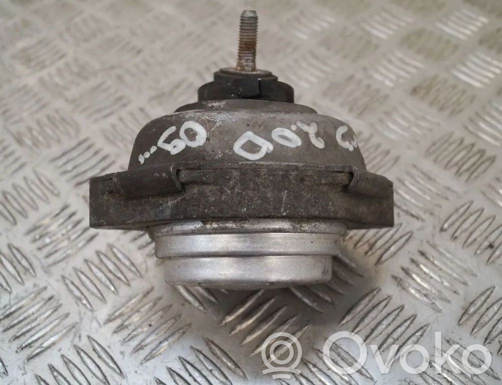 Mercedes-Benz GL X166 Engine mount bracket 