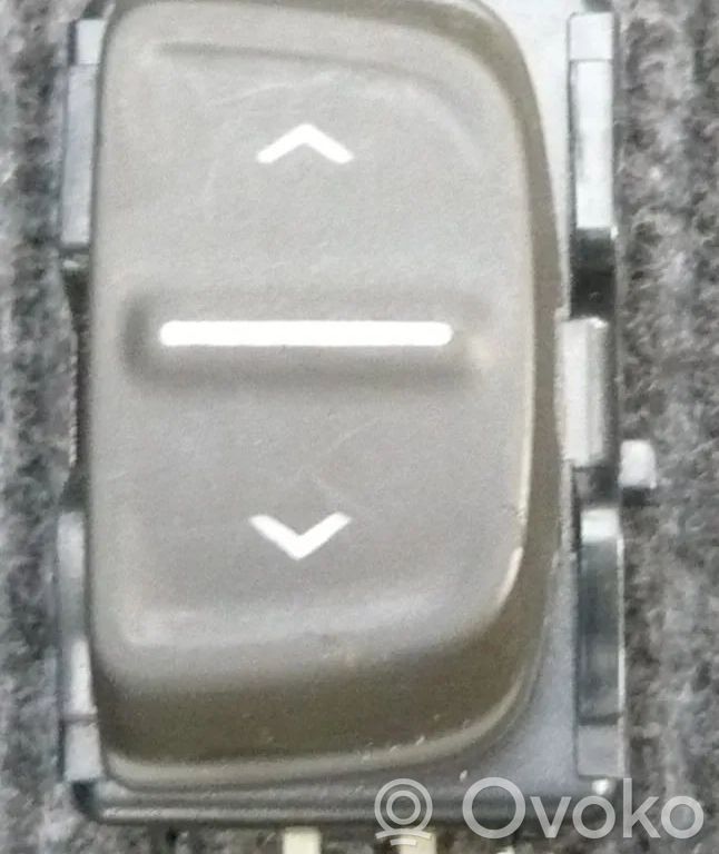 Dacia Sandero Electric window control switch 