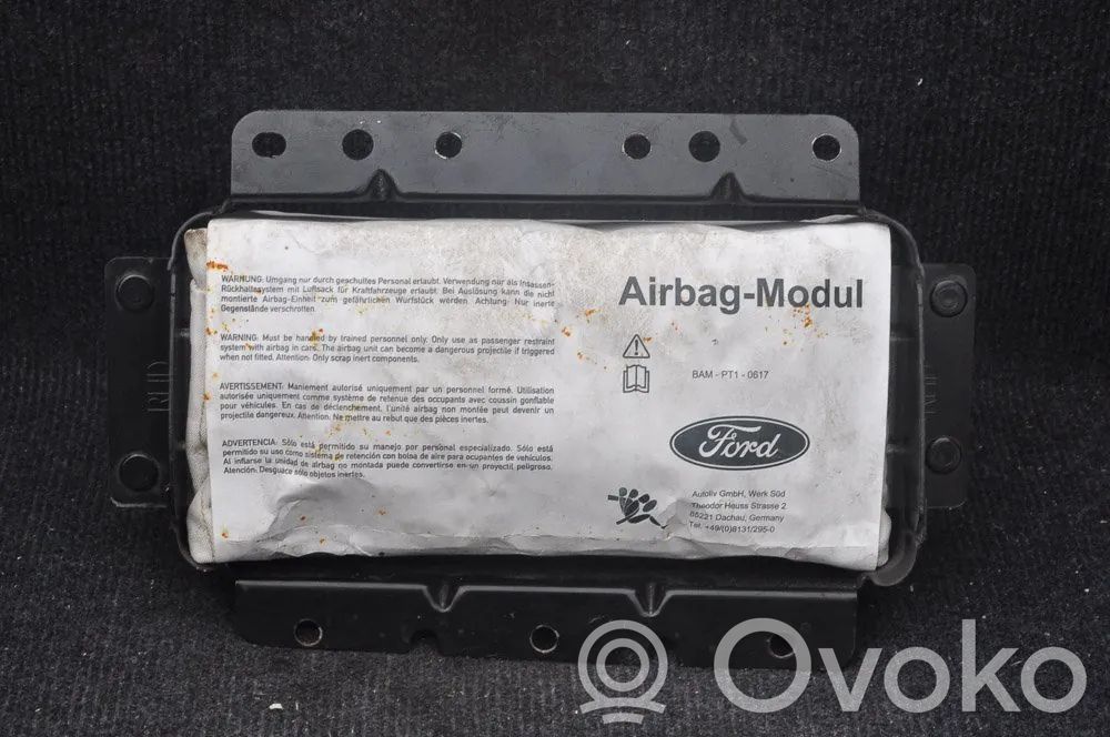 Ford C-MAX I Keleivio oro pagalvė 
