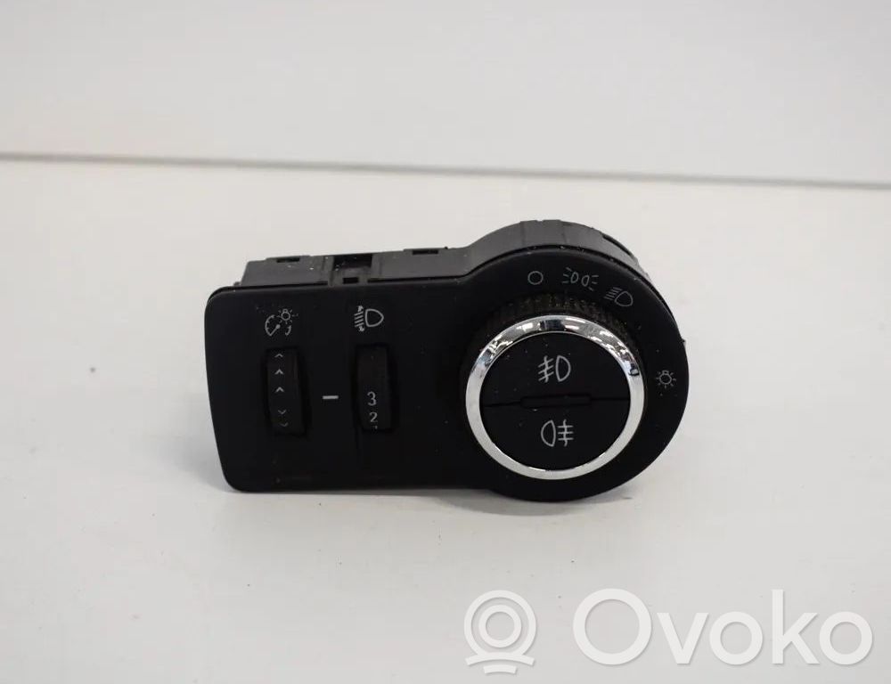 Chevrolet Cruze Light switch 