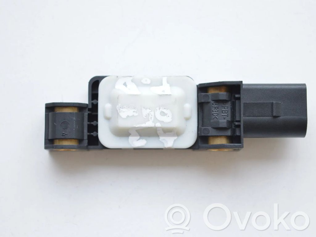 Sensor impacto/accidente para activar Airbag   4B0959643E