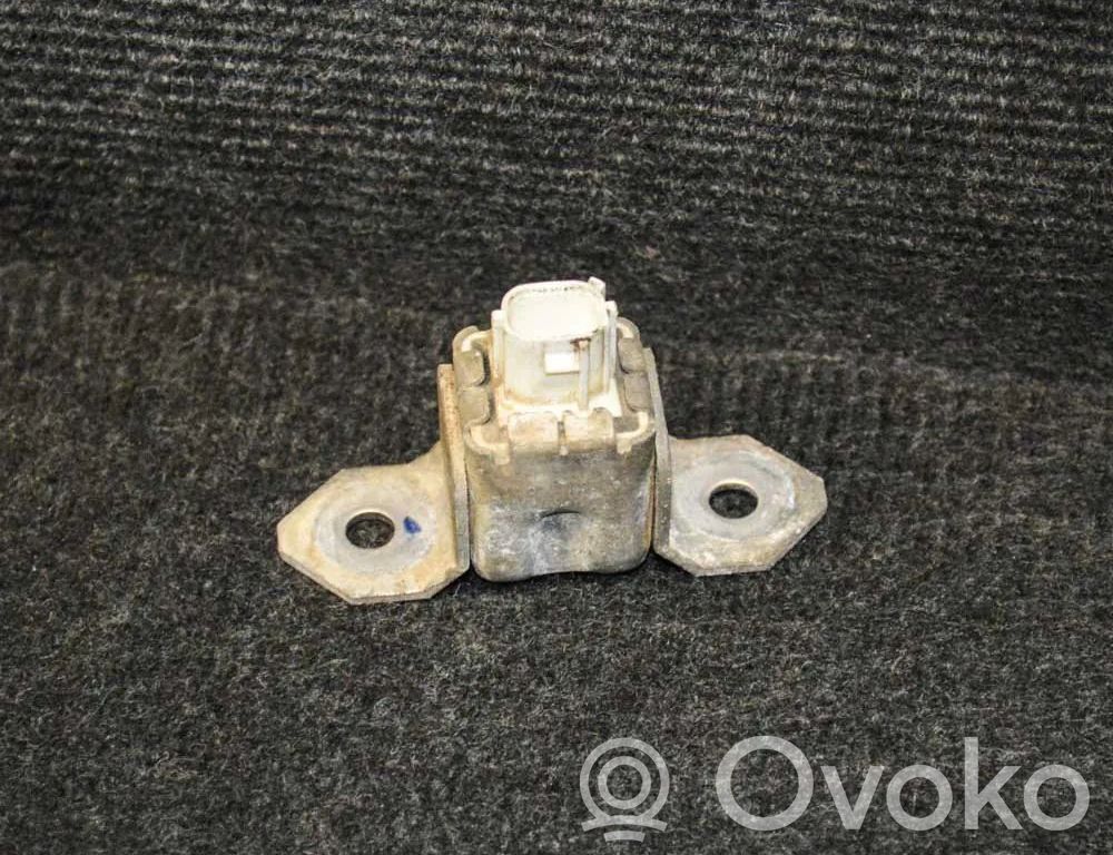 Mitsubishi L200 Airbagsensor Crashsensor Drucksensor 