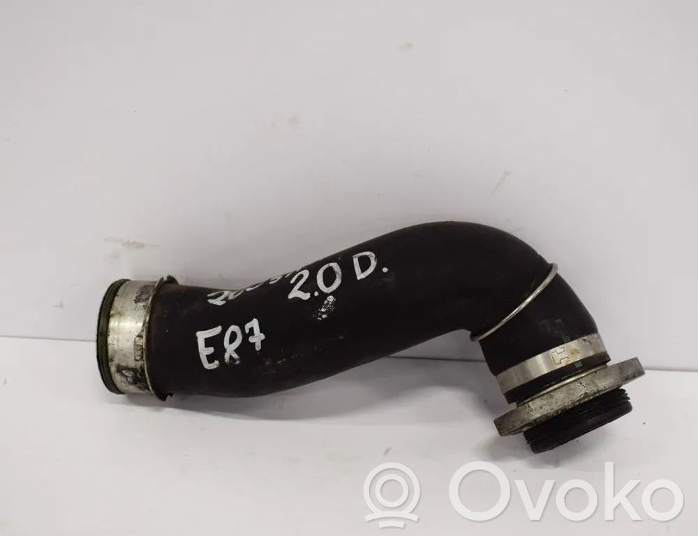 BMW 1 E81 E87 Välijäähdyttimen letku 