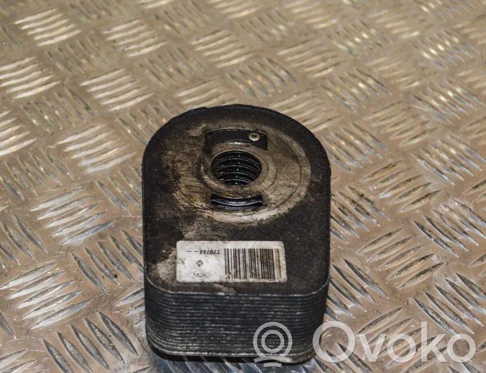 Nissan Note (E11) Ölkühler 