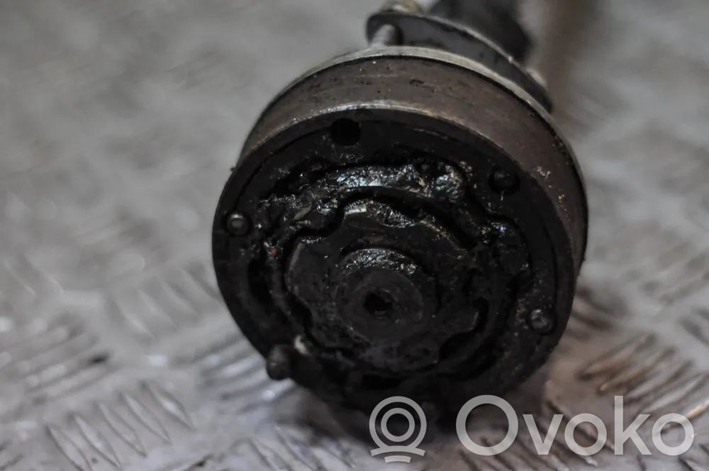 Volkswagen Golf VI Front driveshaft 