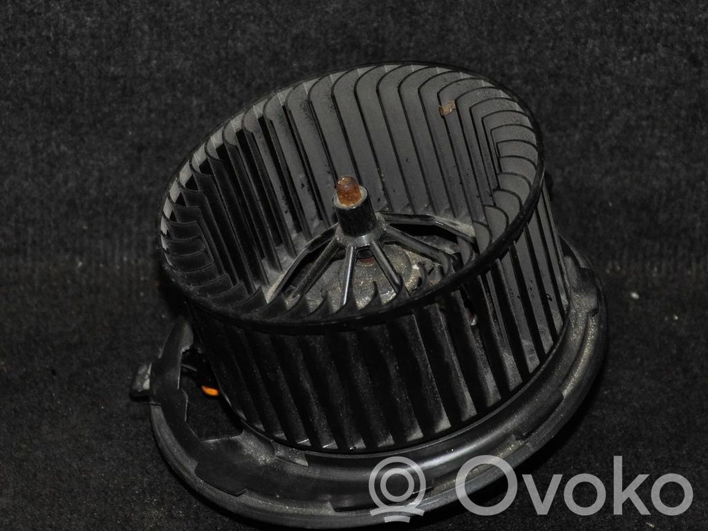 Volkswagen PASSAT B6 Heizungslüfter 