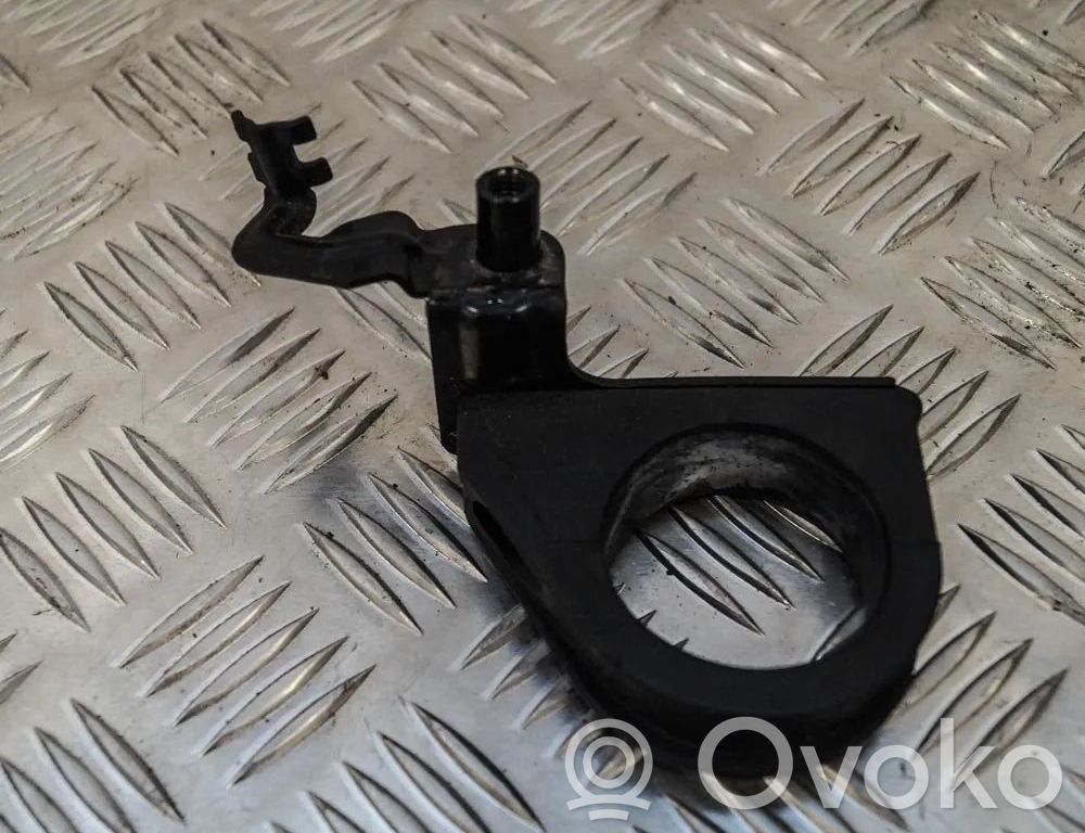 Volkswagen PASSAT B7 Muu moottoritilan osa 