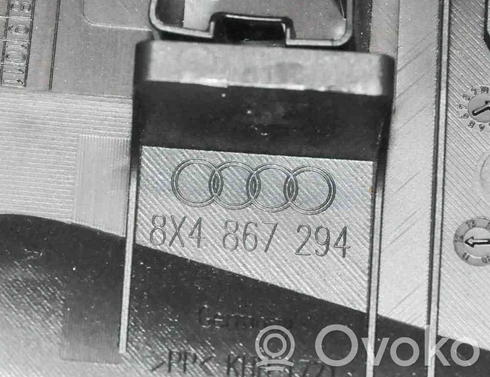 Audi A1 Pilar (B) (superior) 