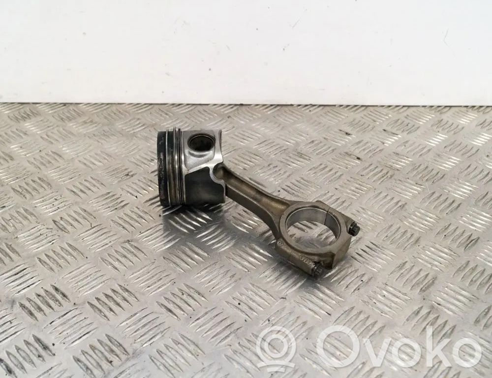Piston   7901J038J