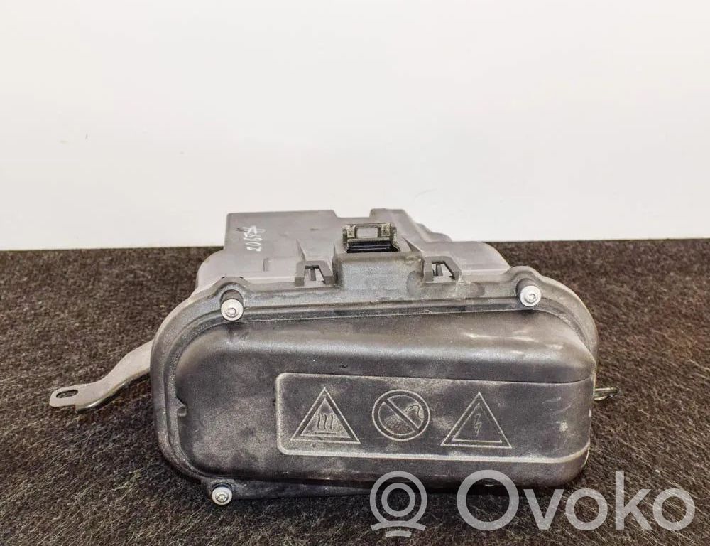 BMW 5 F10 F11 Muu moottoritilan osa 