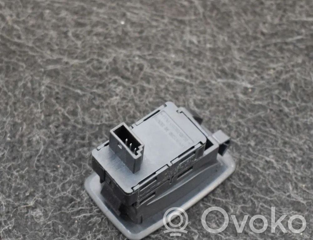Electric window control switch   6945874