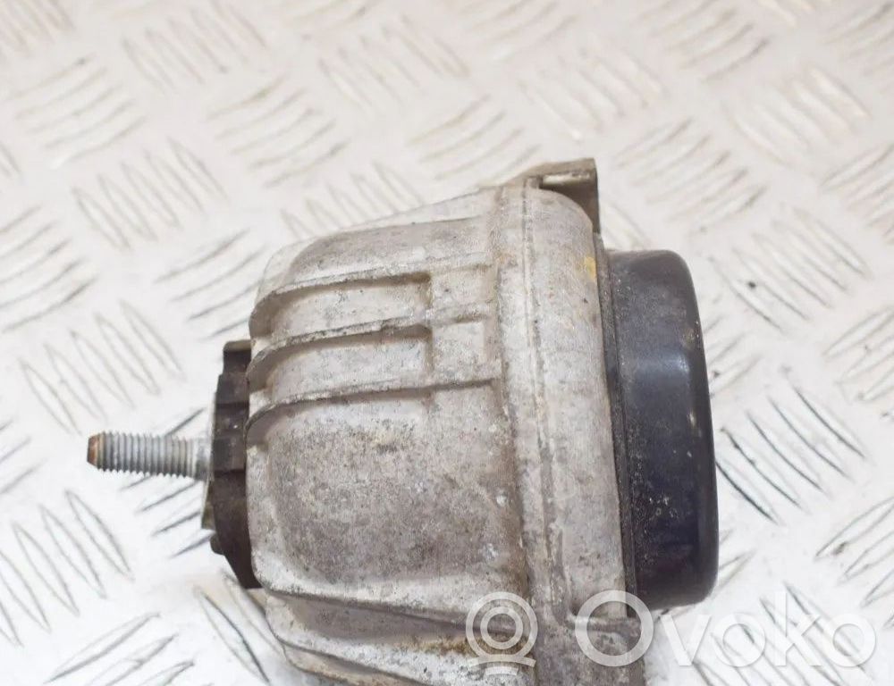 Soporte de montaje del motor