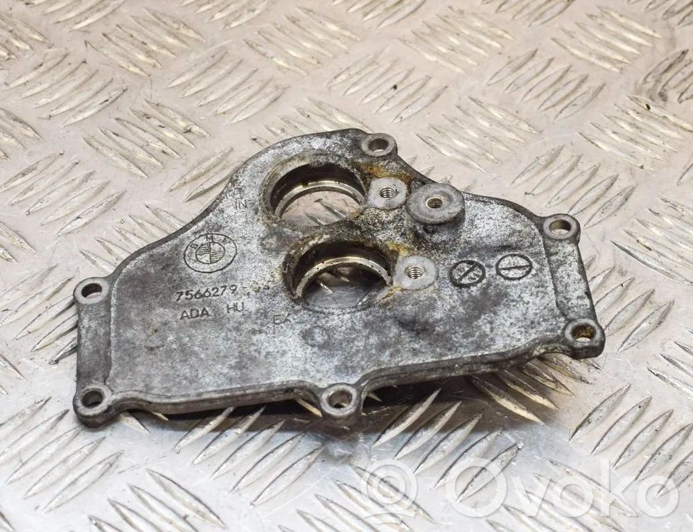 BMW 5 F10 F11 Muu moottoritilan osa 