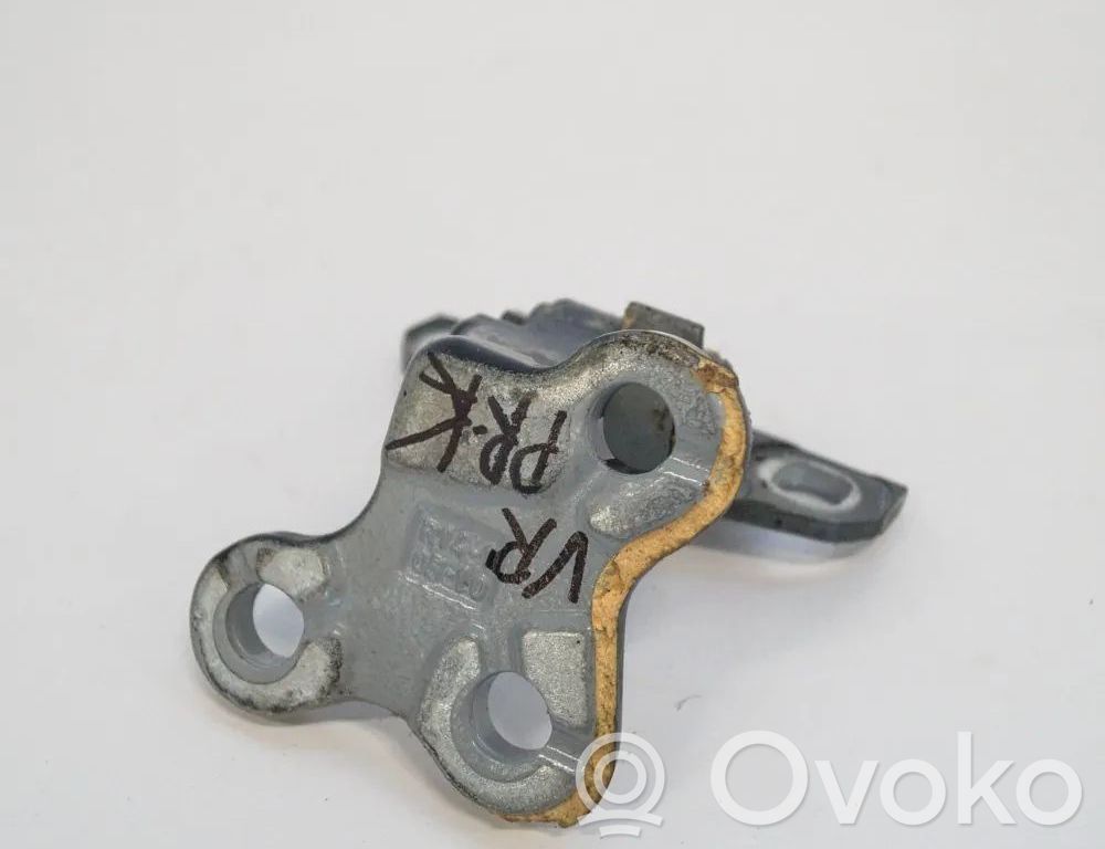 Front door upper hinge   C8P5D