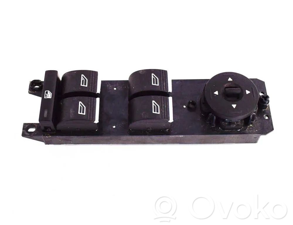 Interruptor del elevalunas eléctrico   F1ET14A132AB