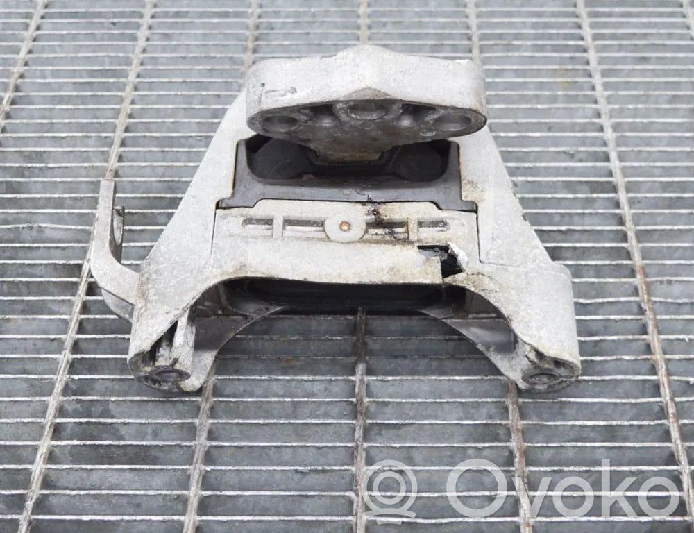 Opel Zafira C Engine mount bracket 