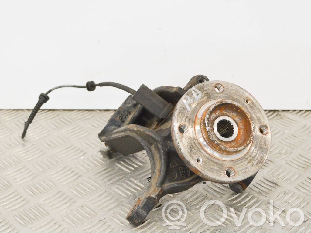Front wheel hub