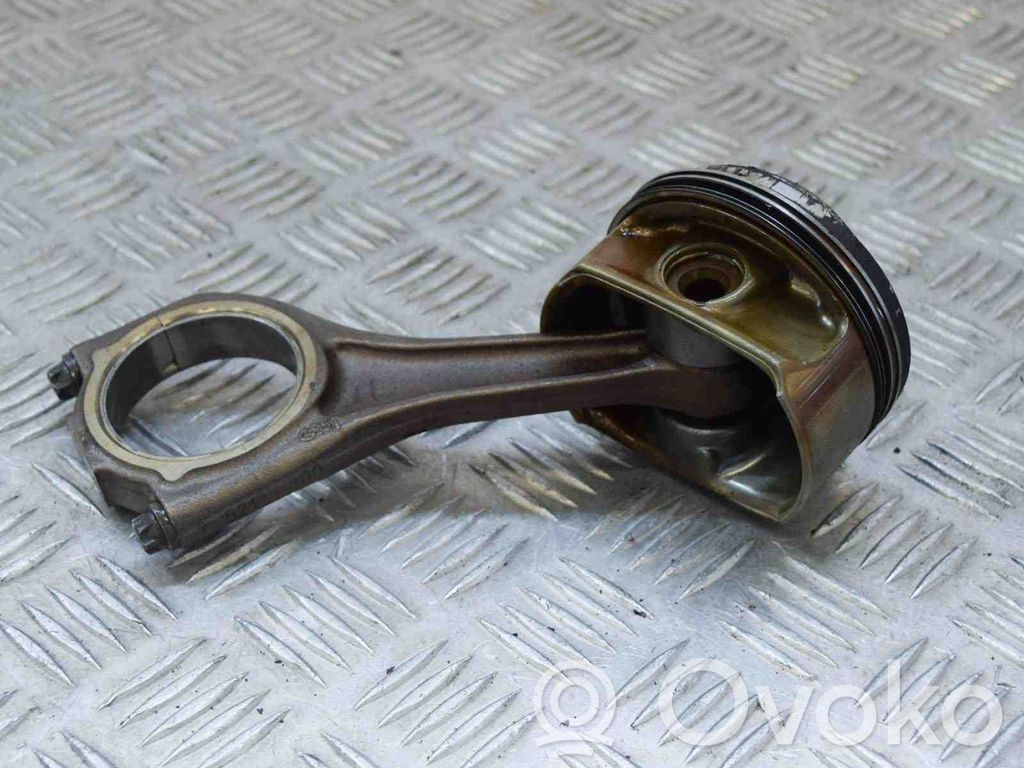 BMW 7 E65 E66 Piston 