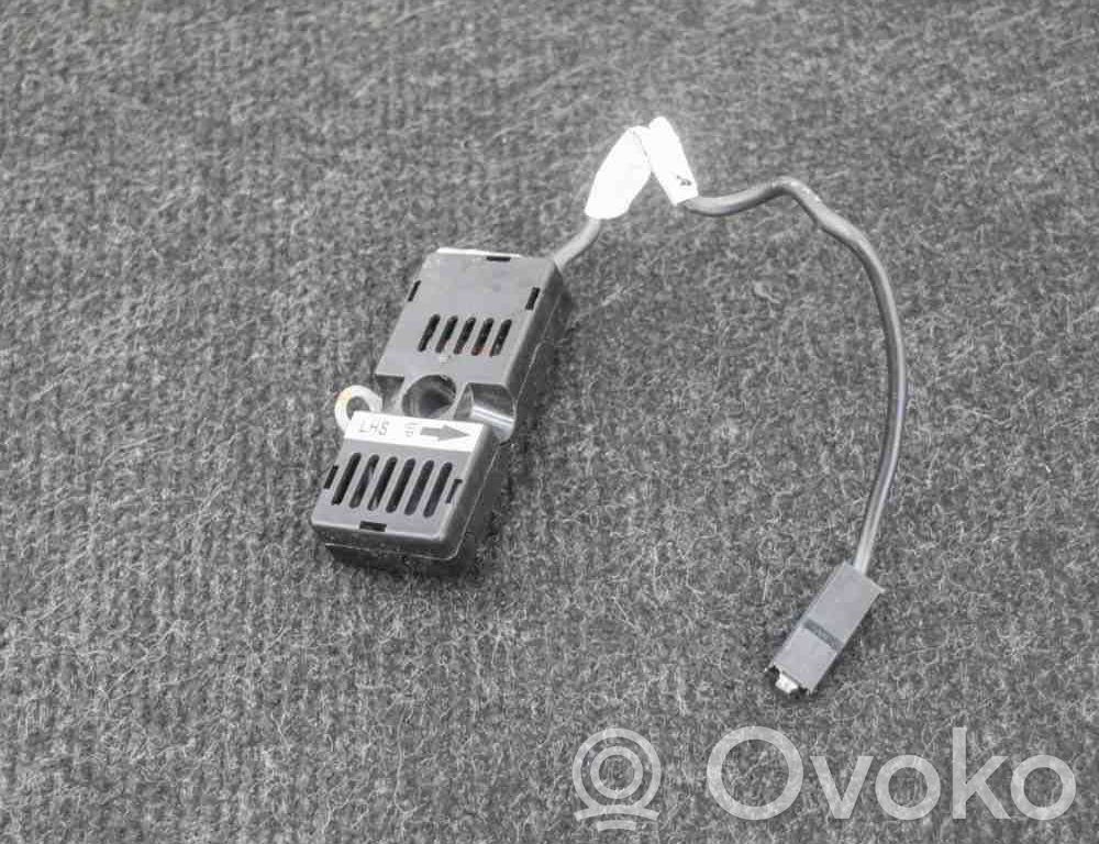 Antenas pastiprinātājs   101200201B