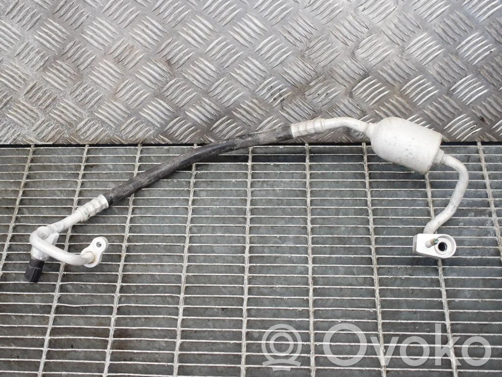 Tesla Model X Ilmastointilaitteen putki (A/C) 
