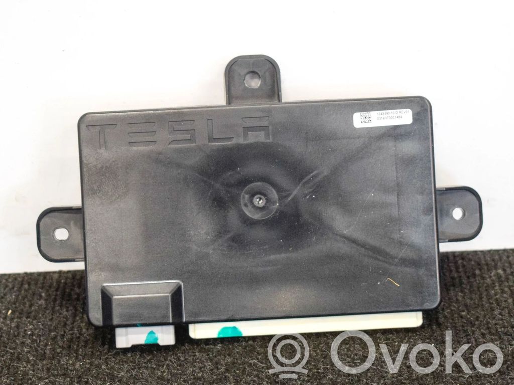 Tesla Model X Door control unit/module 